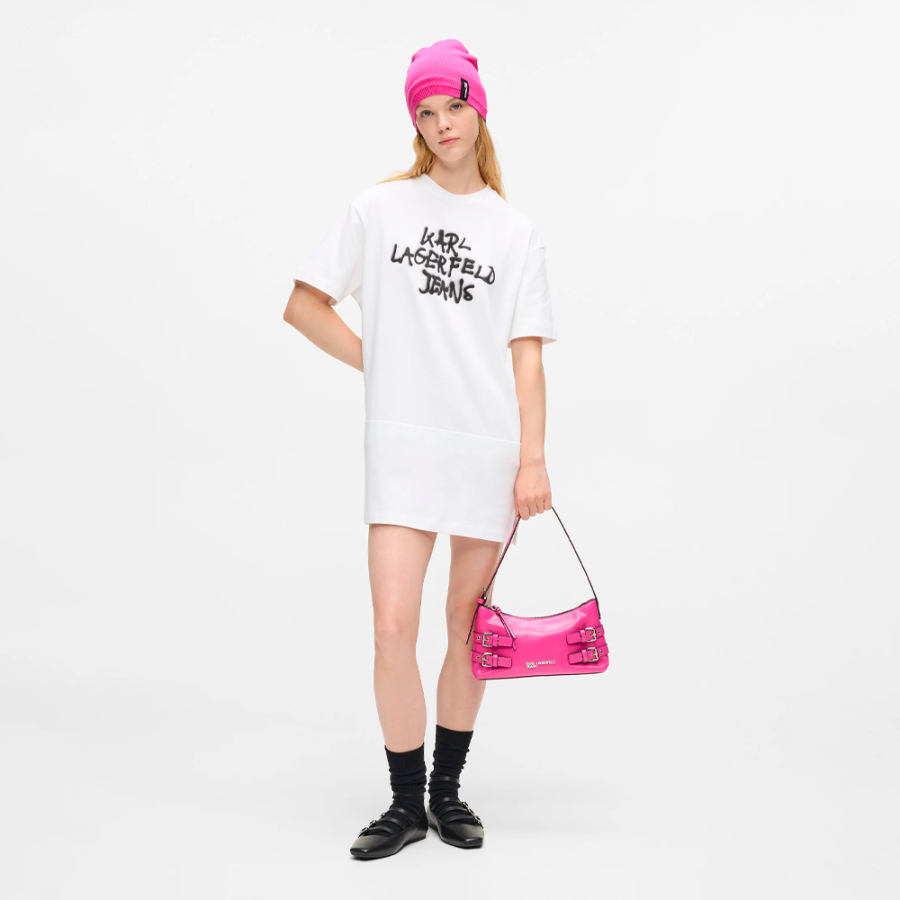 vestido-camiseta-con-estampado-de-grafiti