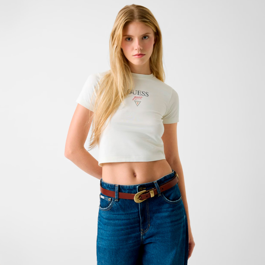 camiseta-con-logo-bordado