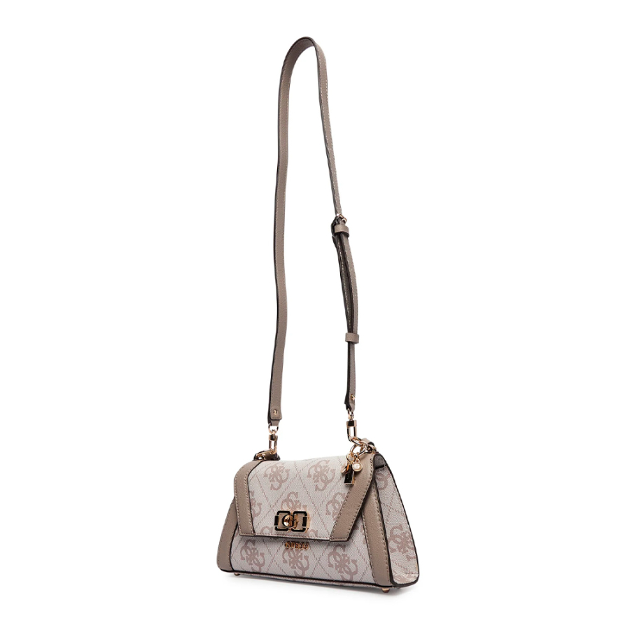 karnilla-logo-flap-shoulder-bag