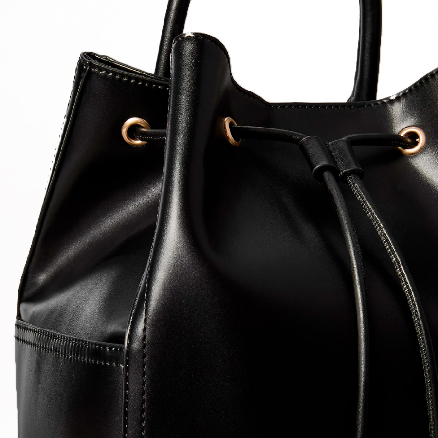 sac-a-dos-a-cordon-monogramme