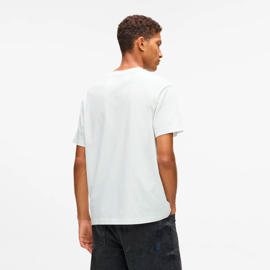 t-shirt-mit-k-aufdruck