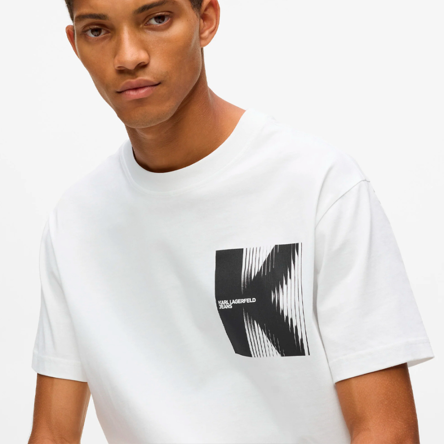 camiseta-con-estampado-k
