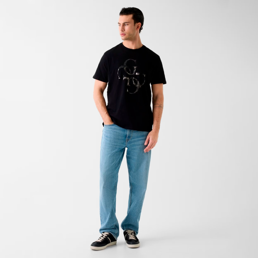 camiseta-com-estampa-de-logotipo