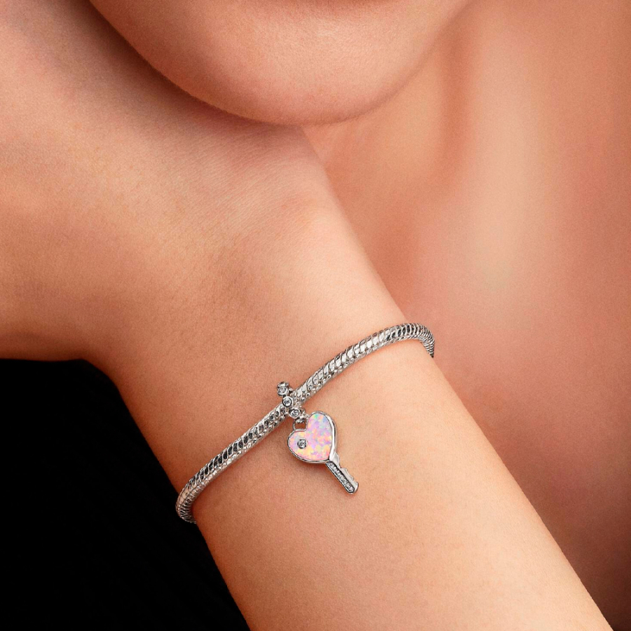 opaleszierender-herz-schlusselanhanger opaleszierender-herz-schlusselanhanger