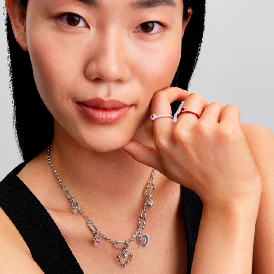 ciondolo-a-forma-di-medaglione-a-forma-di-cuore-rosa-radioso