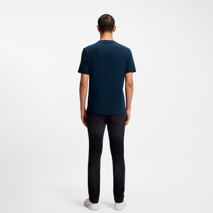 maglietta-con-logo-stampato