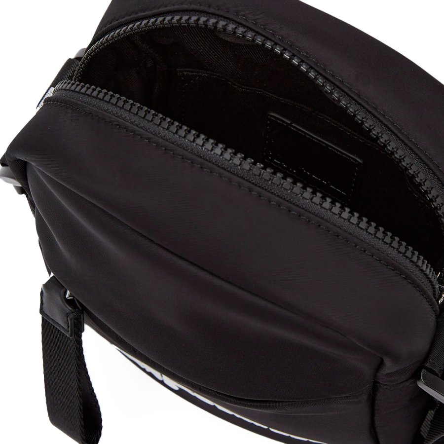 bolsa-de-ombro-em-nylon-a3m30354