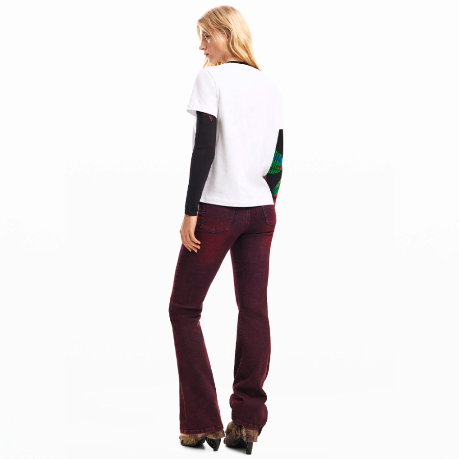 short-sleeved-t-shirt-with-a-heart