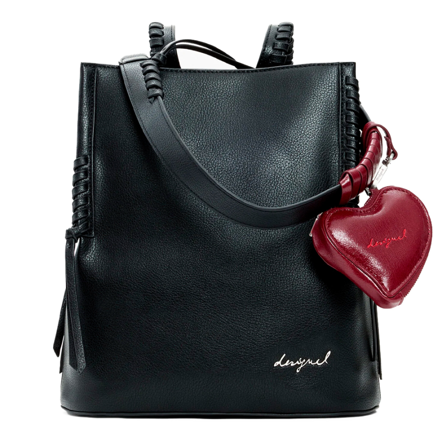 mochila-mediana-charm-corazon