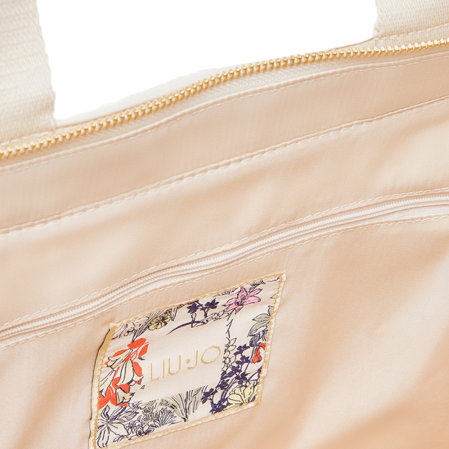 medium-knitted-tote-bag medium-knitted-tote-bag