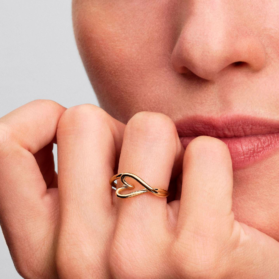 anel-de-coracao-pequeno-em-formato-organico-164361c00