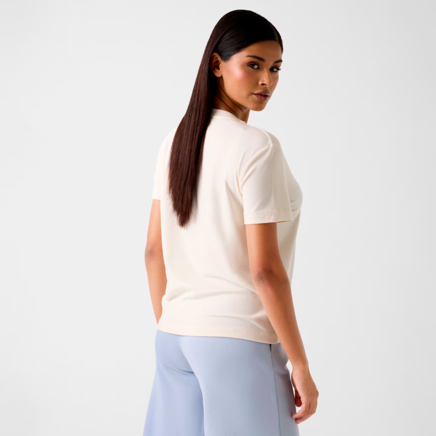 t-shirt-avec-logo-brode