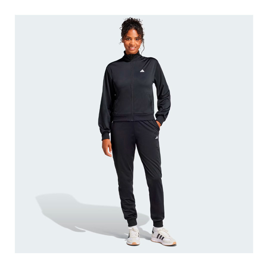 chandal-essentials-feel-cozy