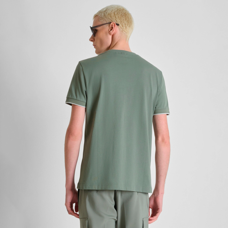 t-shirt-coupe-classique