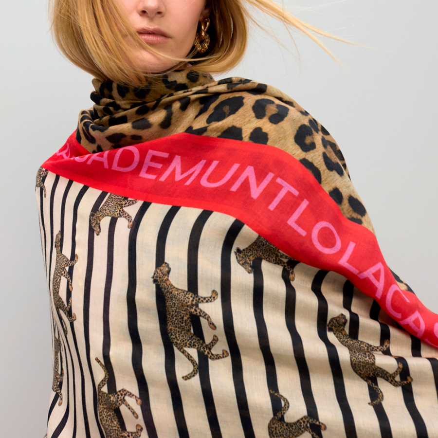 sciarpa-a-righe-e-stampa-leopardata