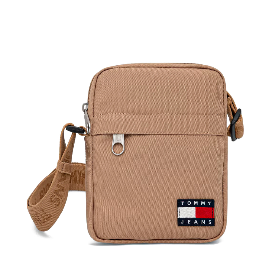 unverzichtbare-reportertasche-mit-aufschrift