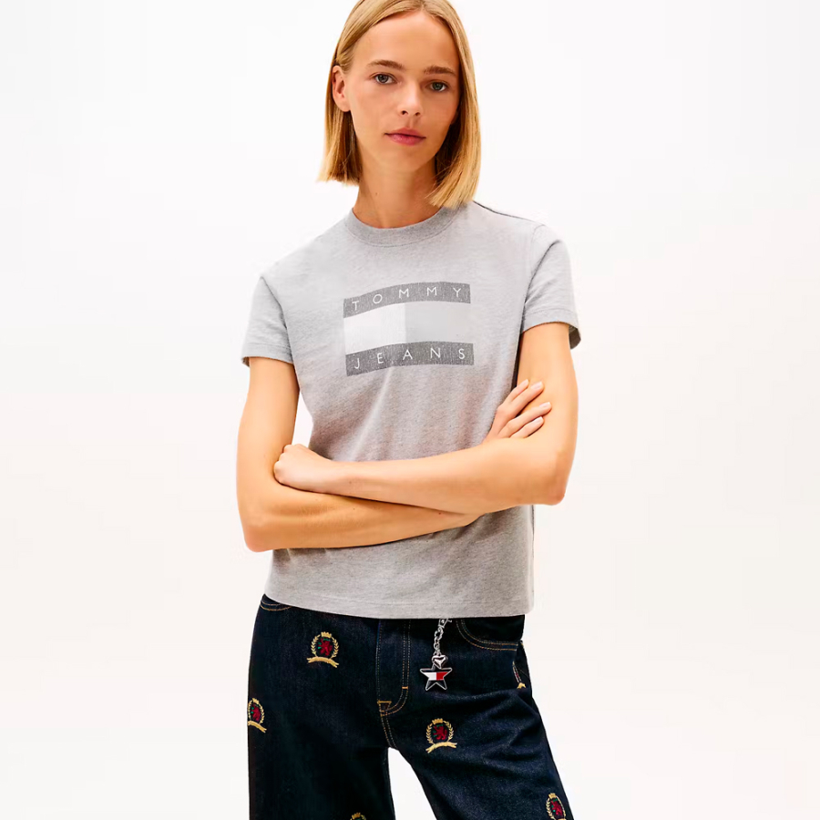 tommy-hilfiger-t-shirt-mit-ton-in-ton-logo