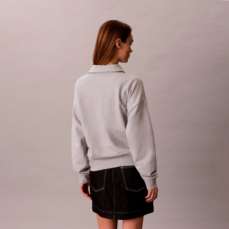 locker-sitzendes-sweatshirt-mit-viertelreissverschluss-aus-french-terry