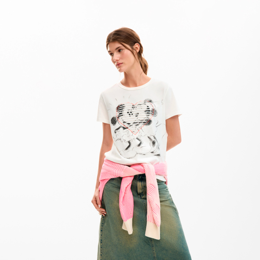 mickey-and-minnie-mouse-heart-t-shirt