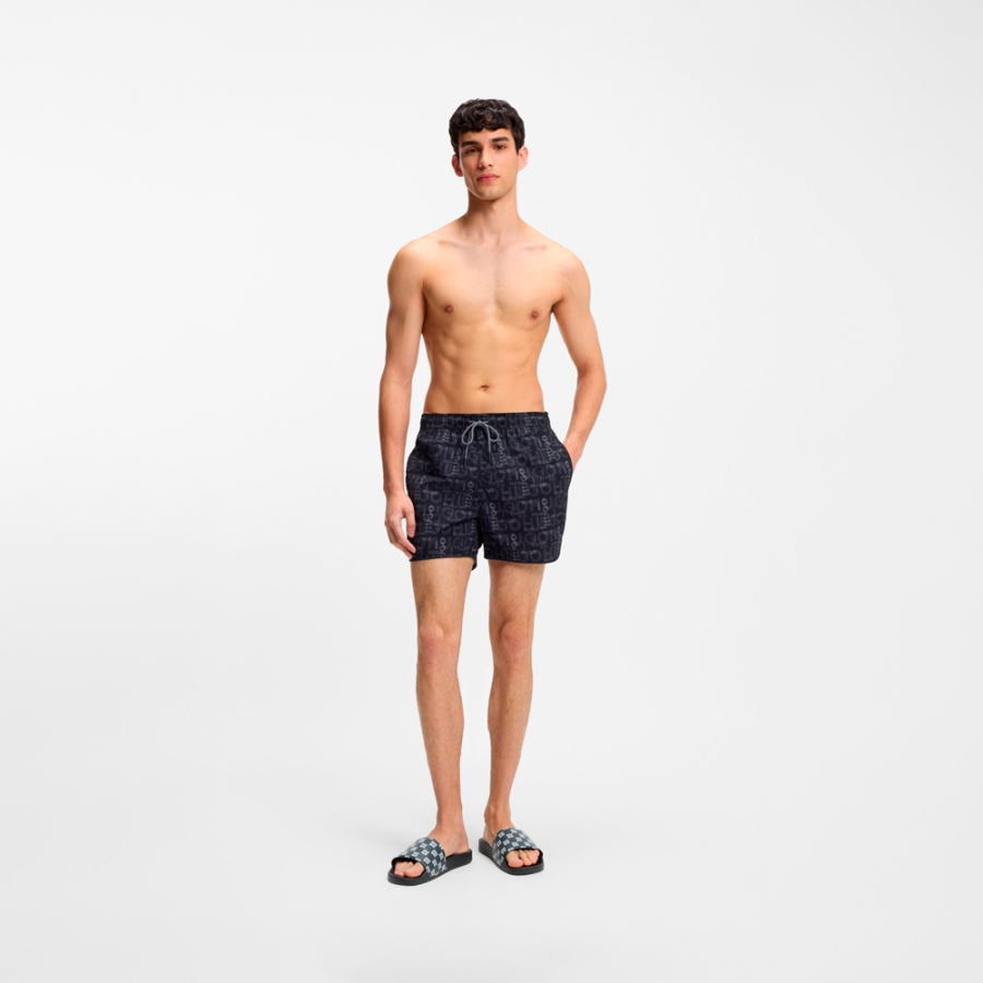 chanclas-con-logo-apilado-en-el-empeine