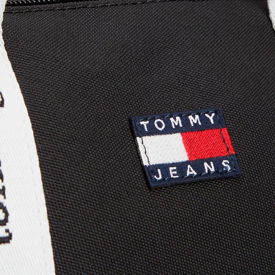 essential-tote-bag-with-inscription