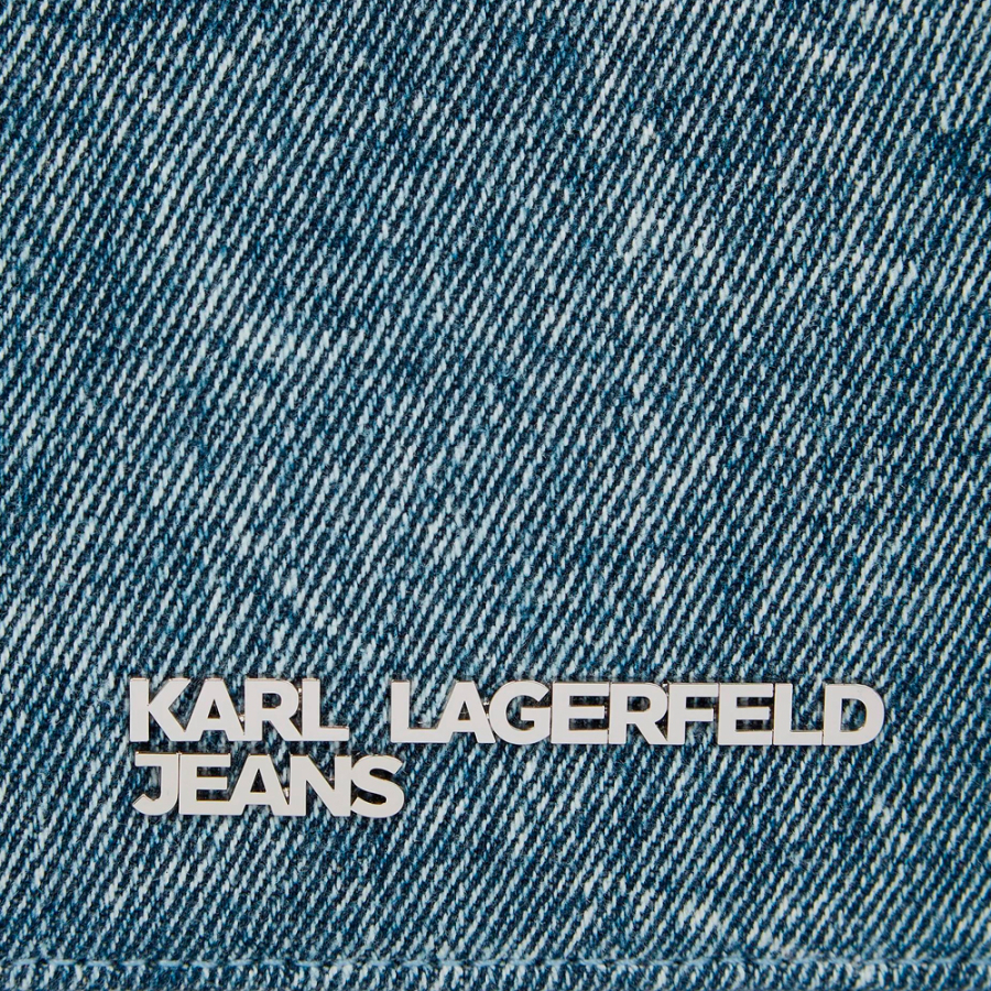 kameratasche-mit-kette-und-denimstoff