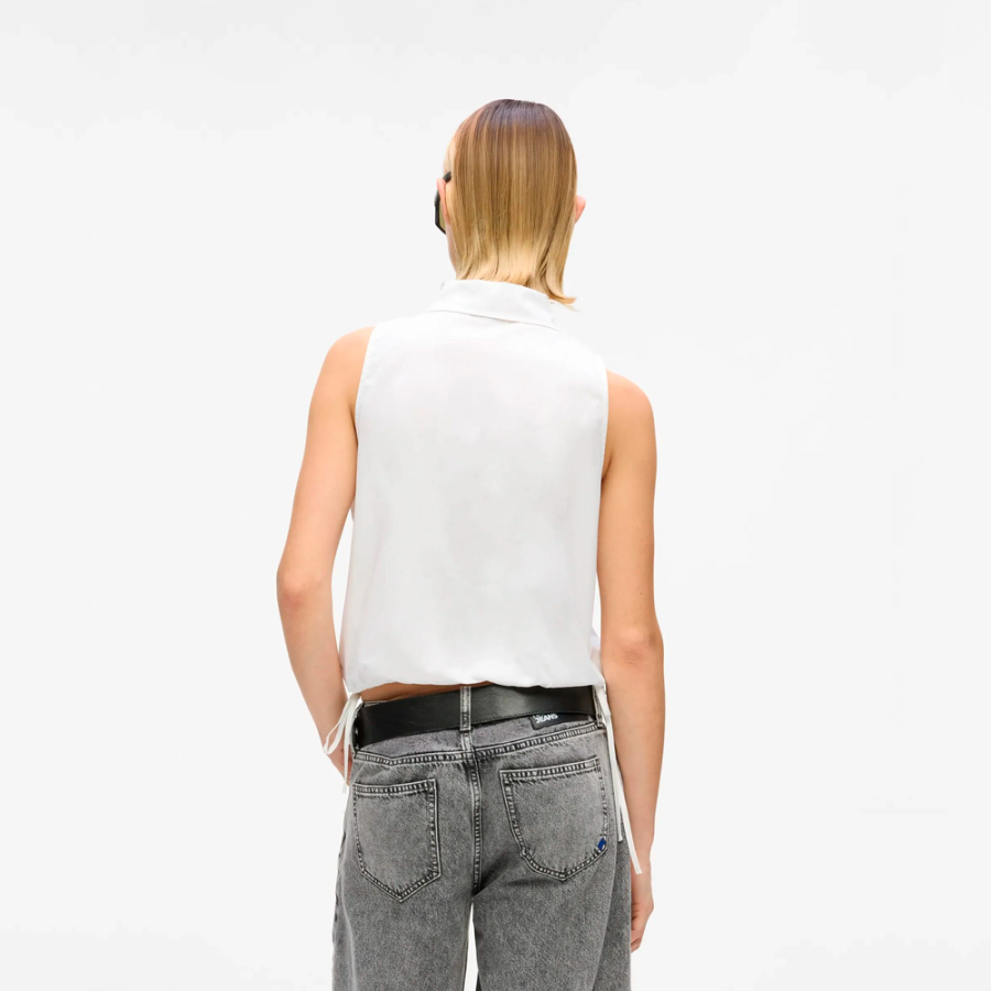 sleeveless-shirt sleeveless-shirt