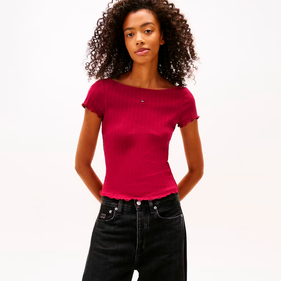 schmal-geschnittenes-kurzarm-t-shirt