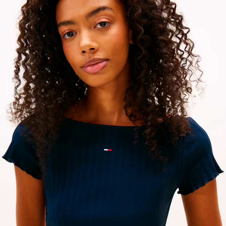 camiseta-de-manga-curta-com-modelagem-slim