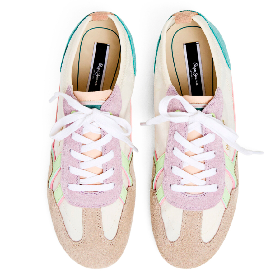 zapatillas-con-detalles-en-ante-noa