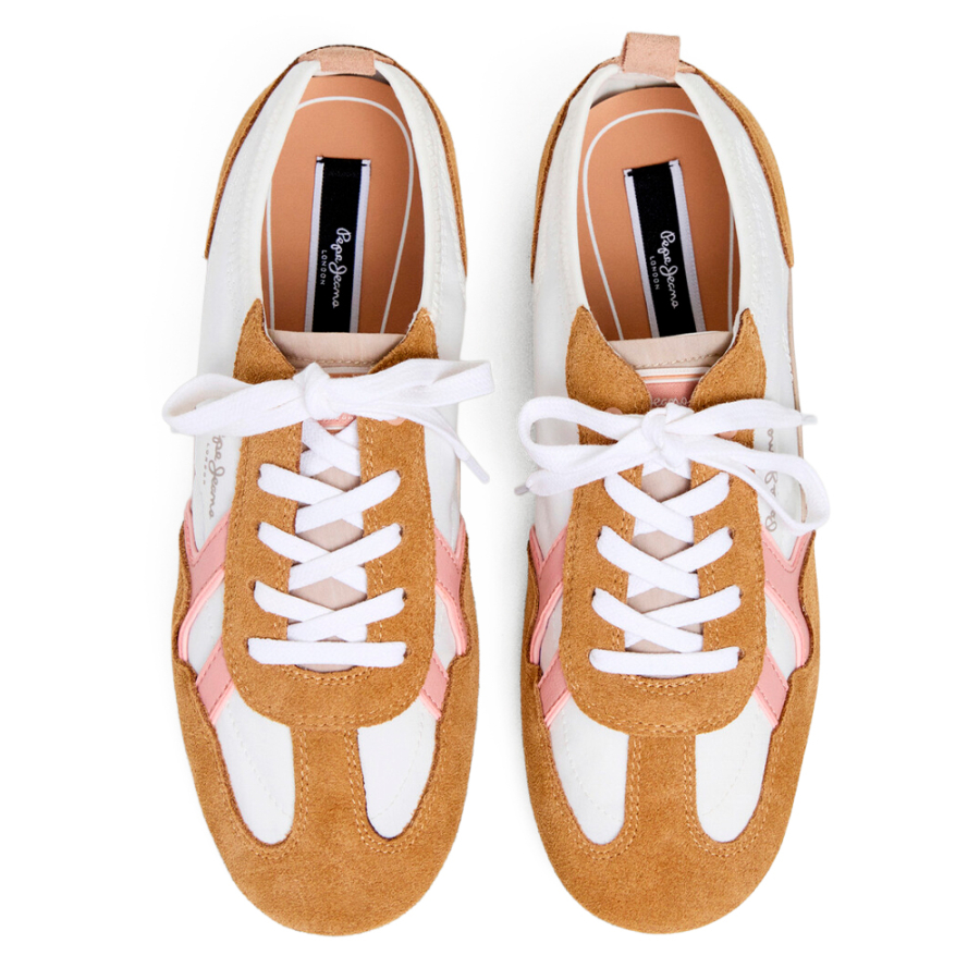 zapatillas-con-detalles-en-ante-noa