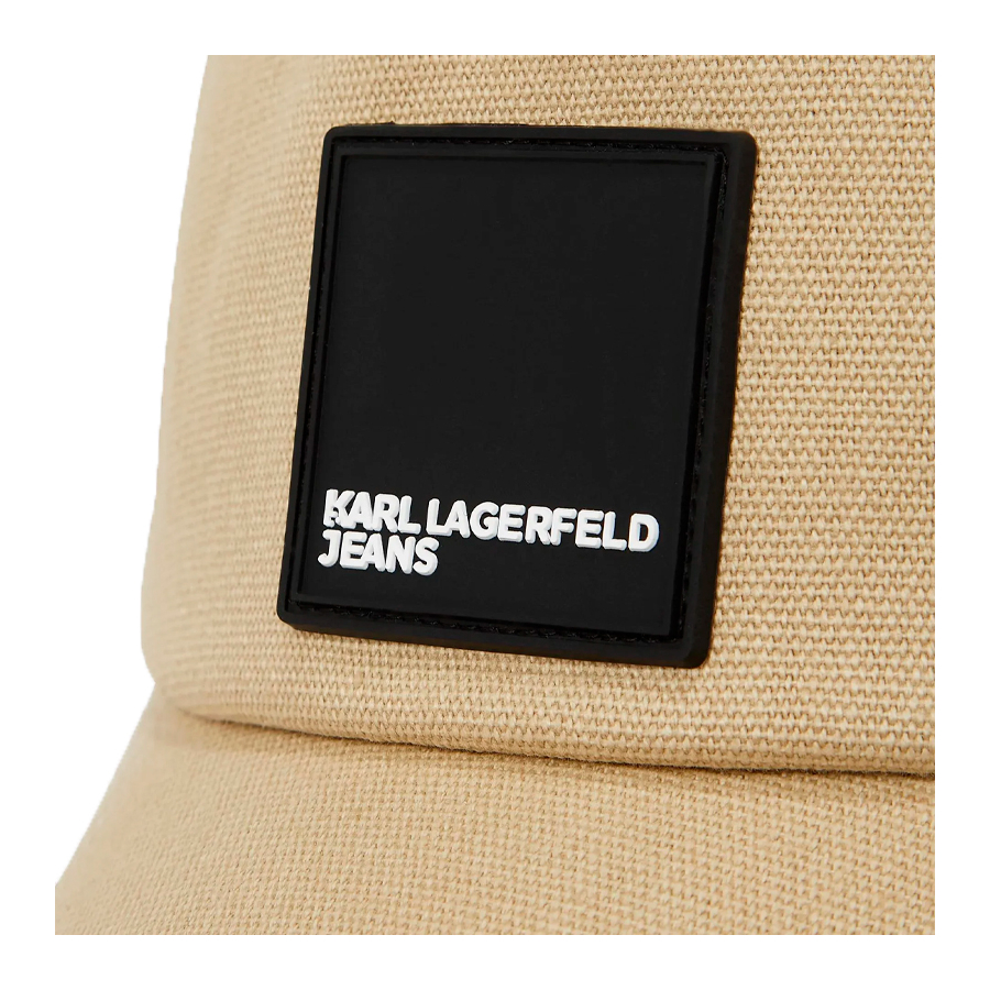 cap-with-logo-patch cap-with-logo-patch