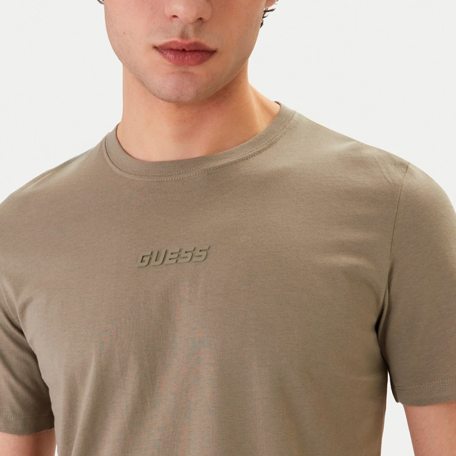 camiseta-con-logotipo