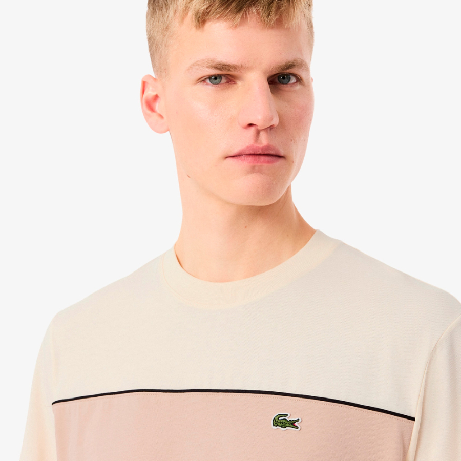 camiseta-com-blocos-de-cores