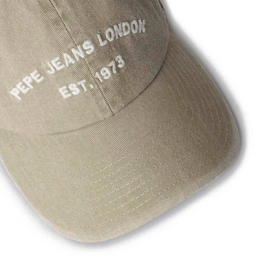 casquette-en-serge-avec-logo-brode