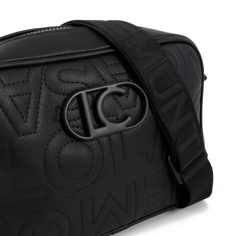 schultertasche-mit-monogrammstickerei