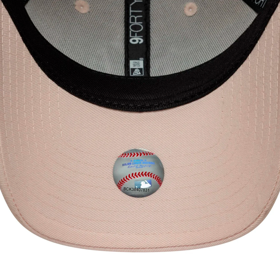 cappellino-9forty-dei-new-york-yankees-con-logo-metallico-mlb