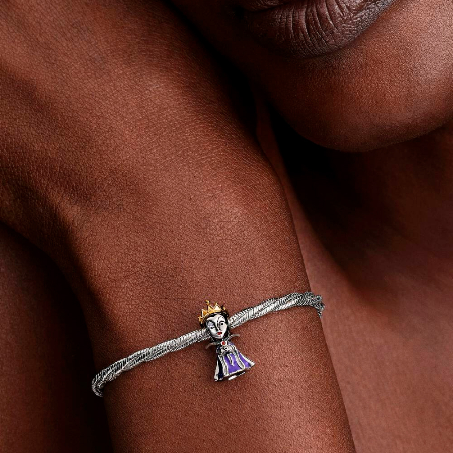 charm-reina-malvada-de-villanos-de-disney