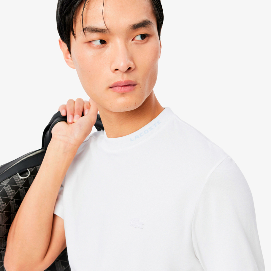 t-shirt-en-pique-avec-details-de-marque-jacquard