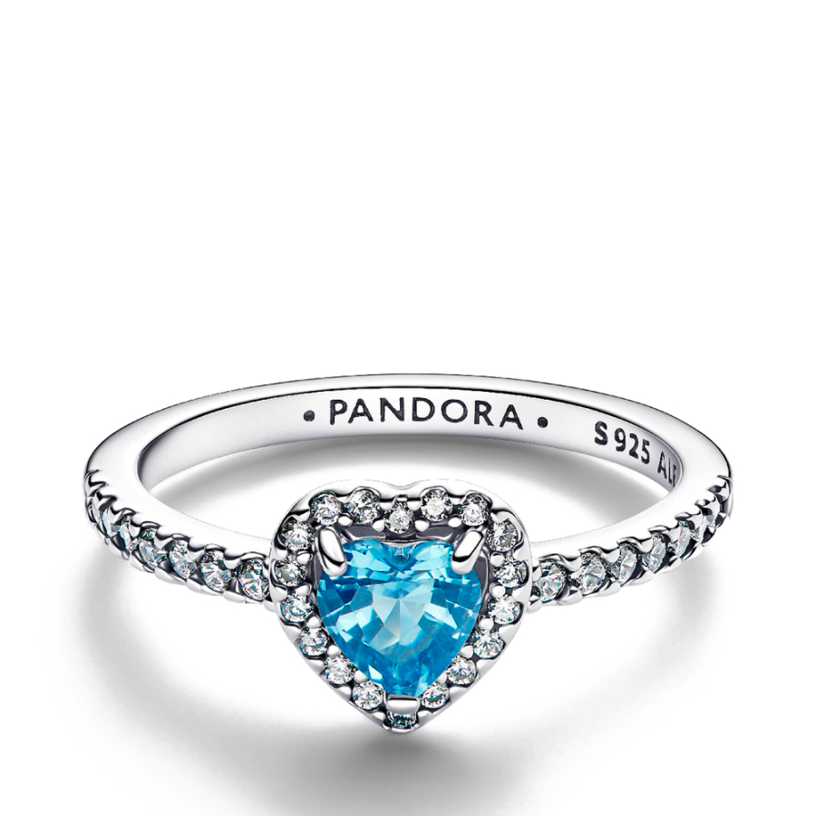 blauer-ring-mit-erhabenem-herzmotiv-198421c10