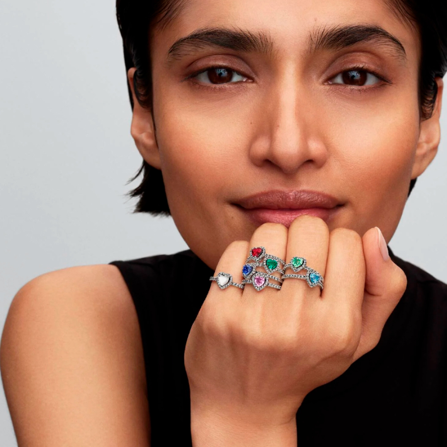 gruner-erhabener-herzring-198421c07