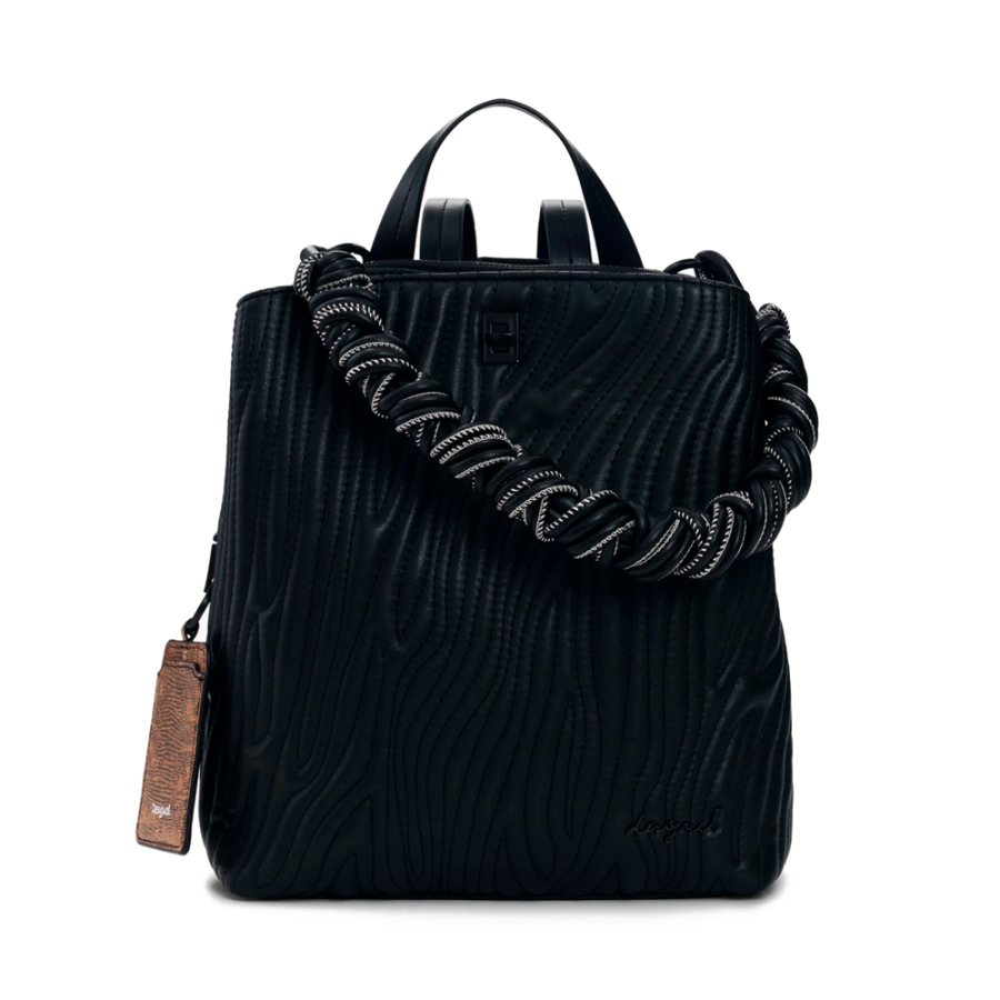 petit-sac-a-dos-avec-details-en-relief