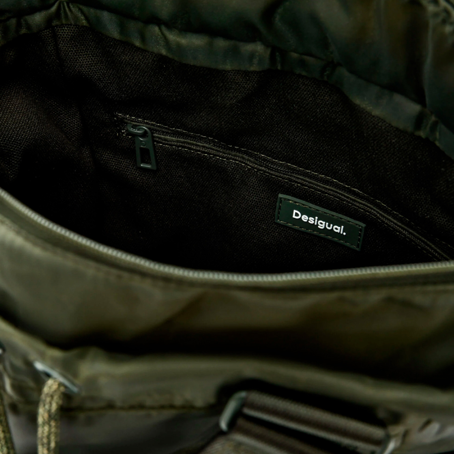 gewachster-rucksack-mit-mehreren-tragepositionen