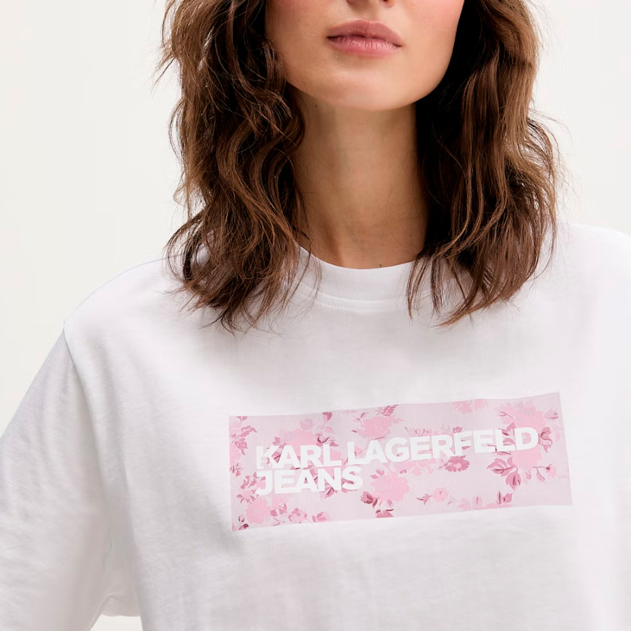 camiseta-regular-floral-logo camiseta-regular-floral-logo