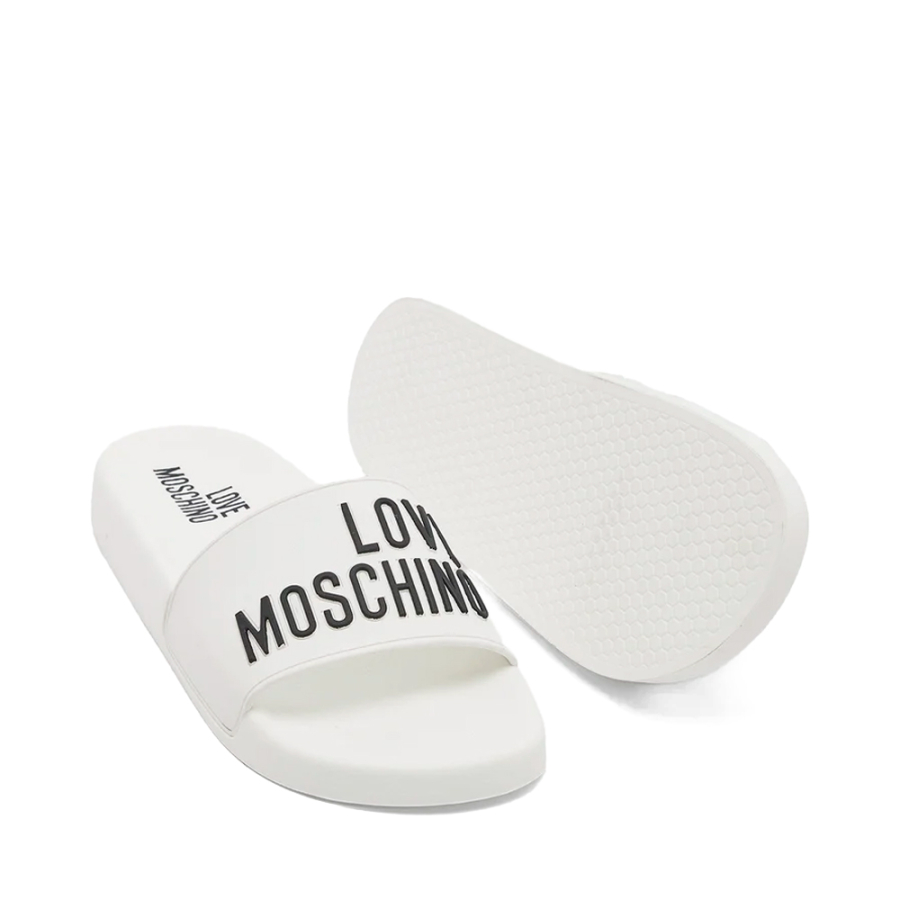 ja28052g1oi14100-pool25-flip-flops