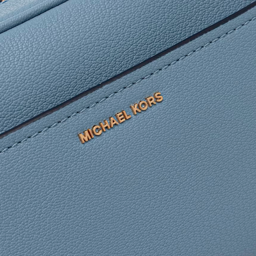 small-leather-camera-shoulder-bag-for-jet-set