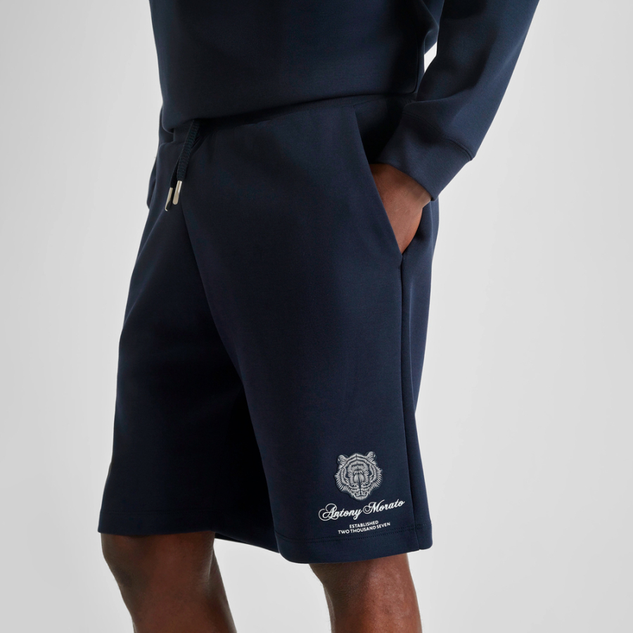 short-con-estampado-de-tigre-de-ajuste-regular