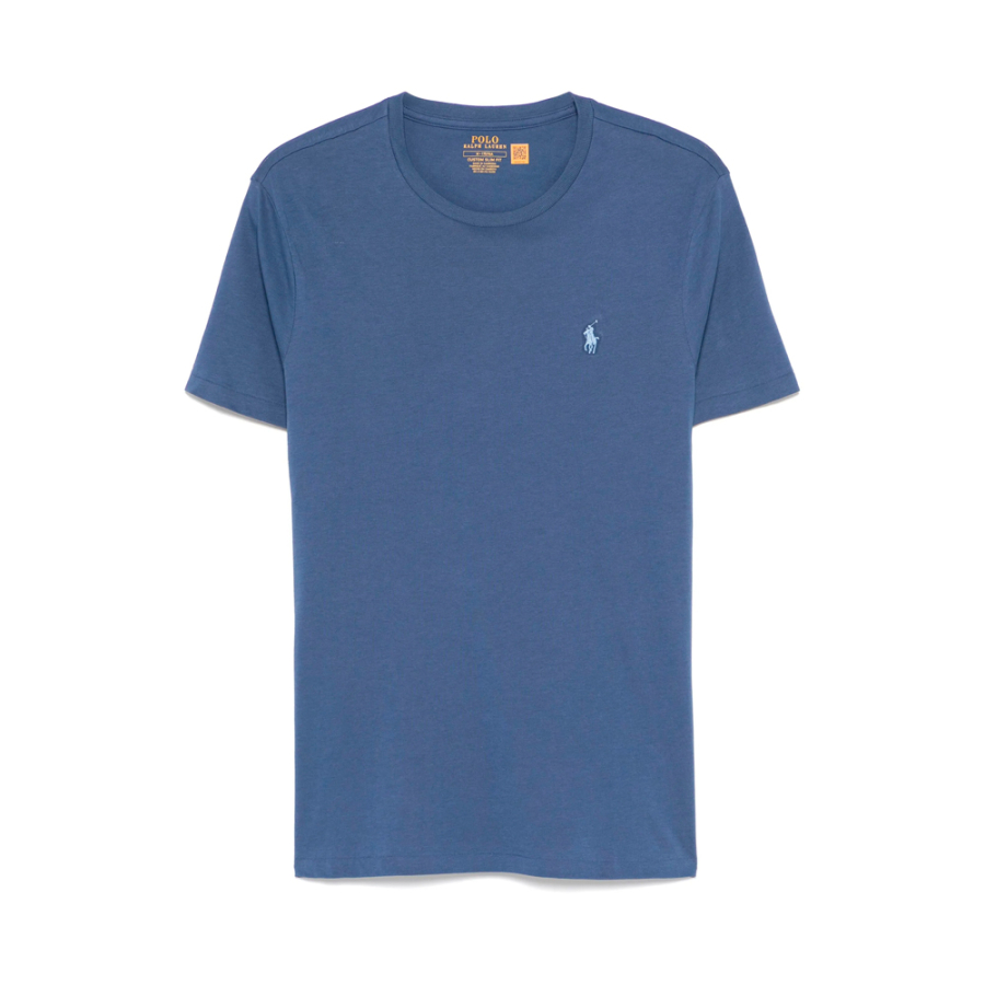 personalized-t-shirt-with-round-neck-and-fitted-cut