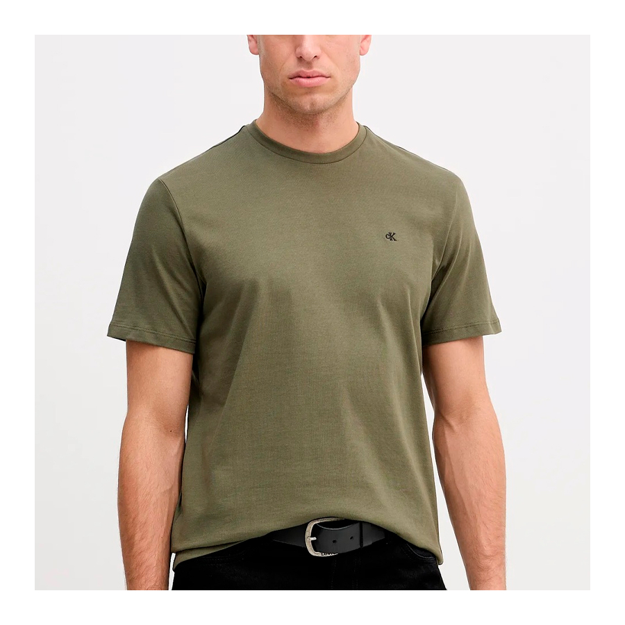 klassisches-monogrammiertes-t-shirt