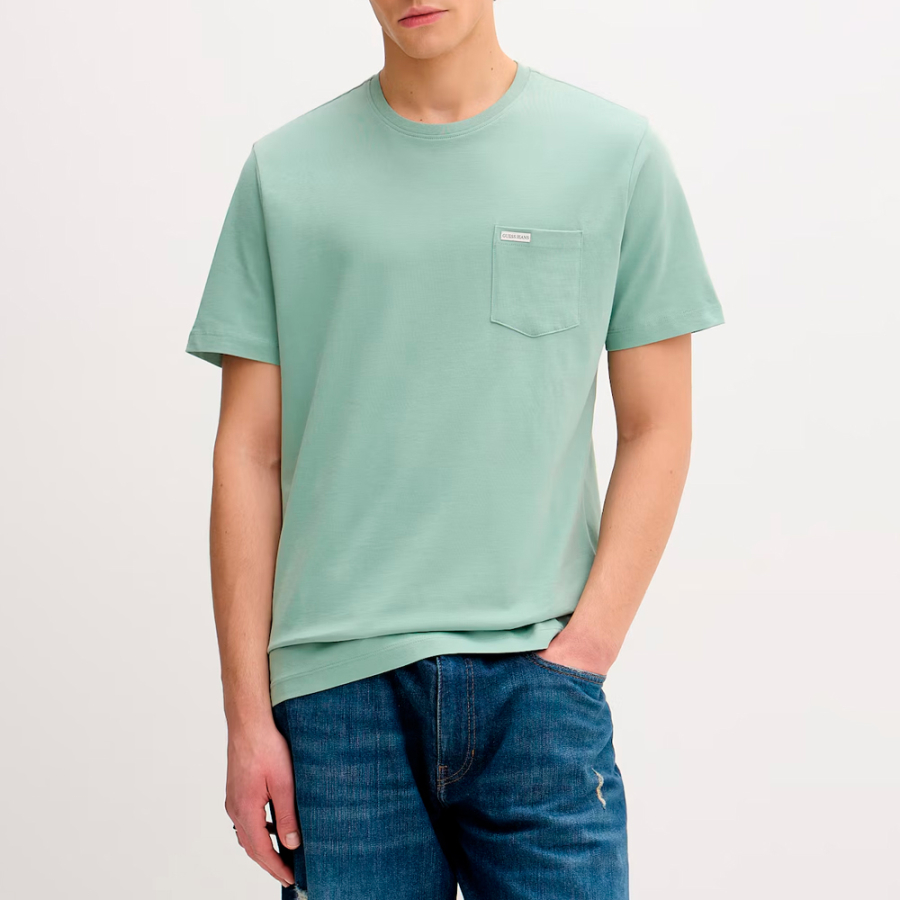 camiseta-regular-con-logo